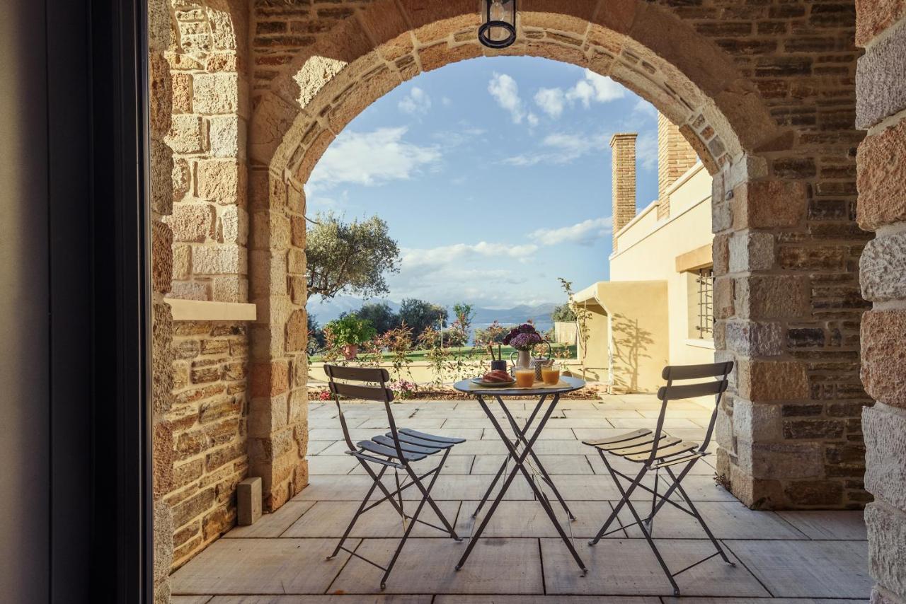 Villa Kalamos / Sea View And Pool Nearby Athens Kültér fotó